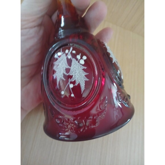 Fenton Glass Bell Red Christmas Holiday Decoration Hand painted Ringing Bell - Picture 3 of 9